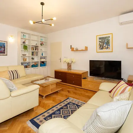 Stjepana Ivicevica I Сasa de vacaciones Makarska