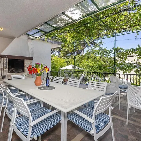 Сasa de vacaciones Stjepana Ivicevica I *