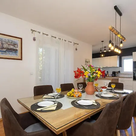 Dom wakacyjny Beautiful In With Kitchen *