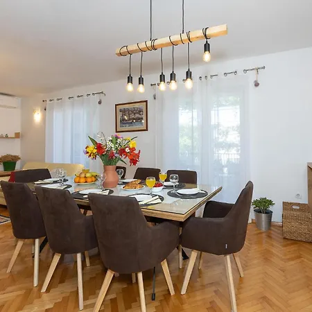 Beautiful In With Kitchen * Makarska