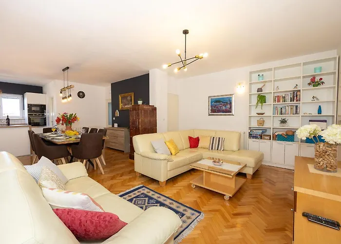 Stjepana Ivicevica I Makarska