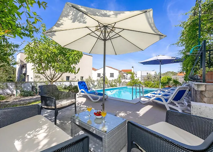 Stjepana Ivicevica I * Makarska